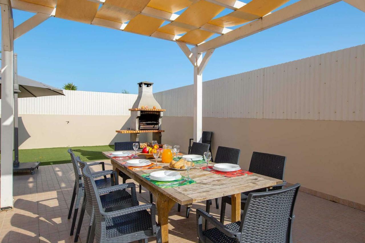 Villa Ruana - 5 Bedrooms On Suite- Free Out Door Hot Jacuzzi - By Bedzy Albufeira Extérieur photo