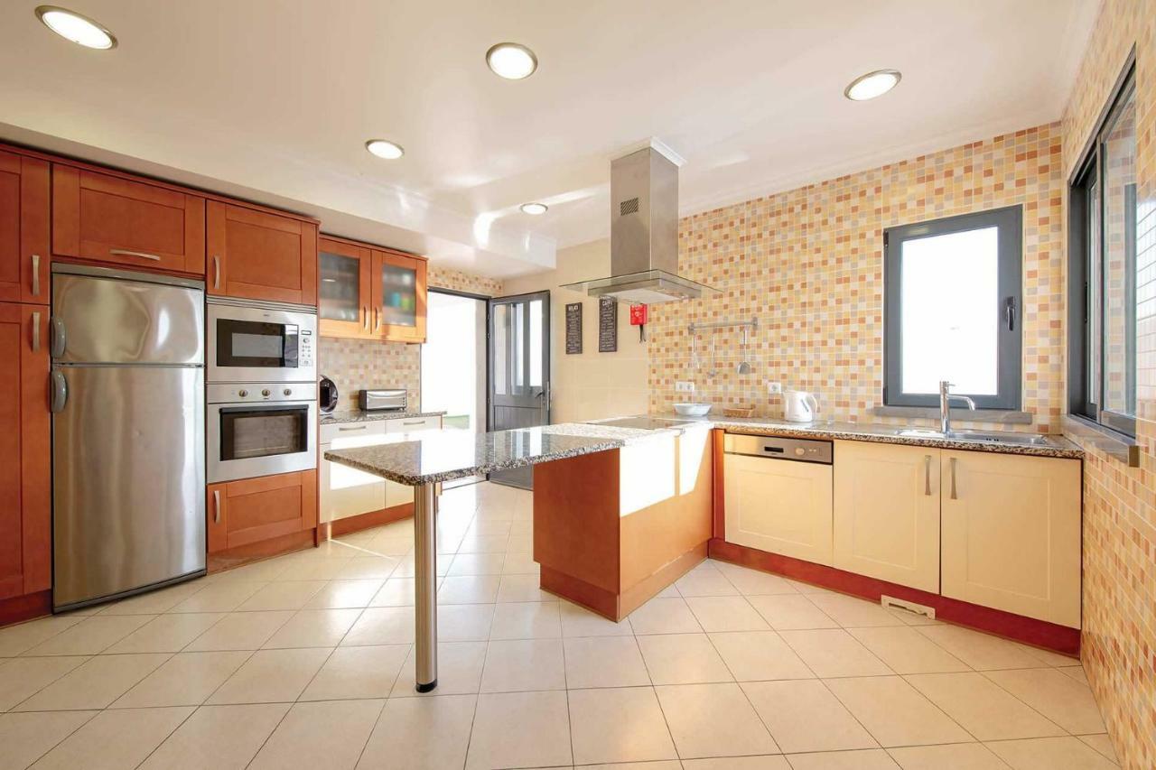Villa Ruana - 5 Bedrooms On Suite- Free Out Door Hot Jacuzzi - By Bedzy Albufeira Extérieur photo